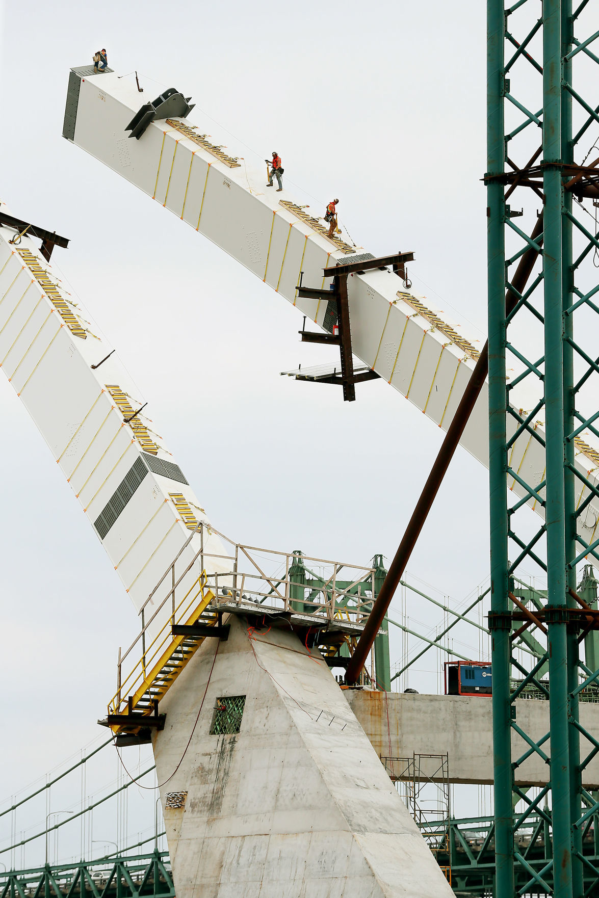 061819-qct-bridge-arch-001